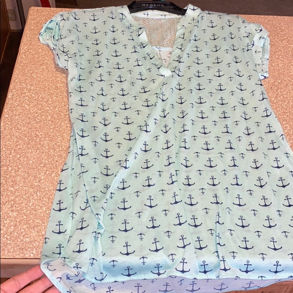 BUNDLE of 4 shirts